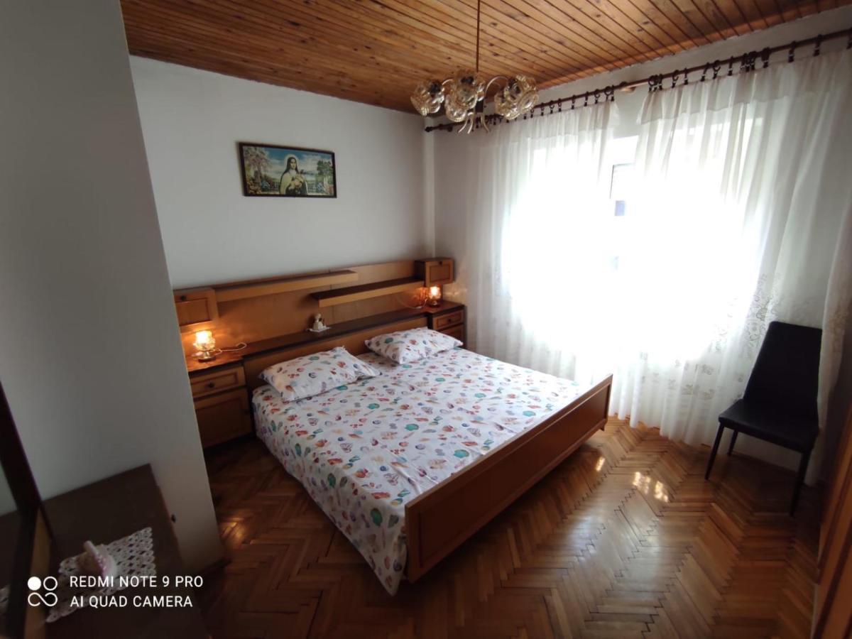 Apartments Marica Krk Town Esterno foto