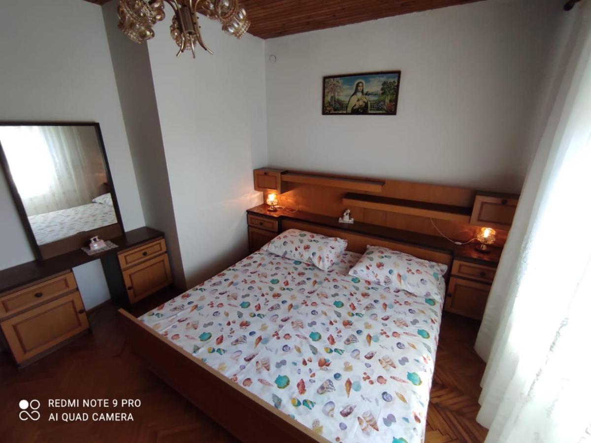 Apartments Marica Krk Town Esterno foto