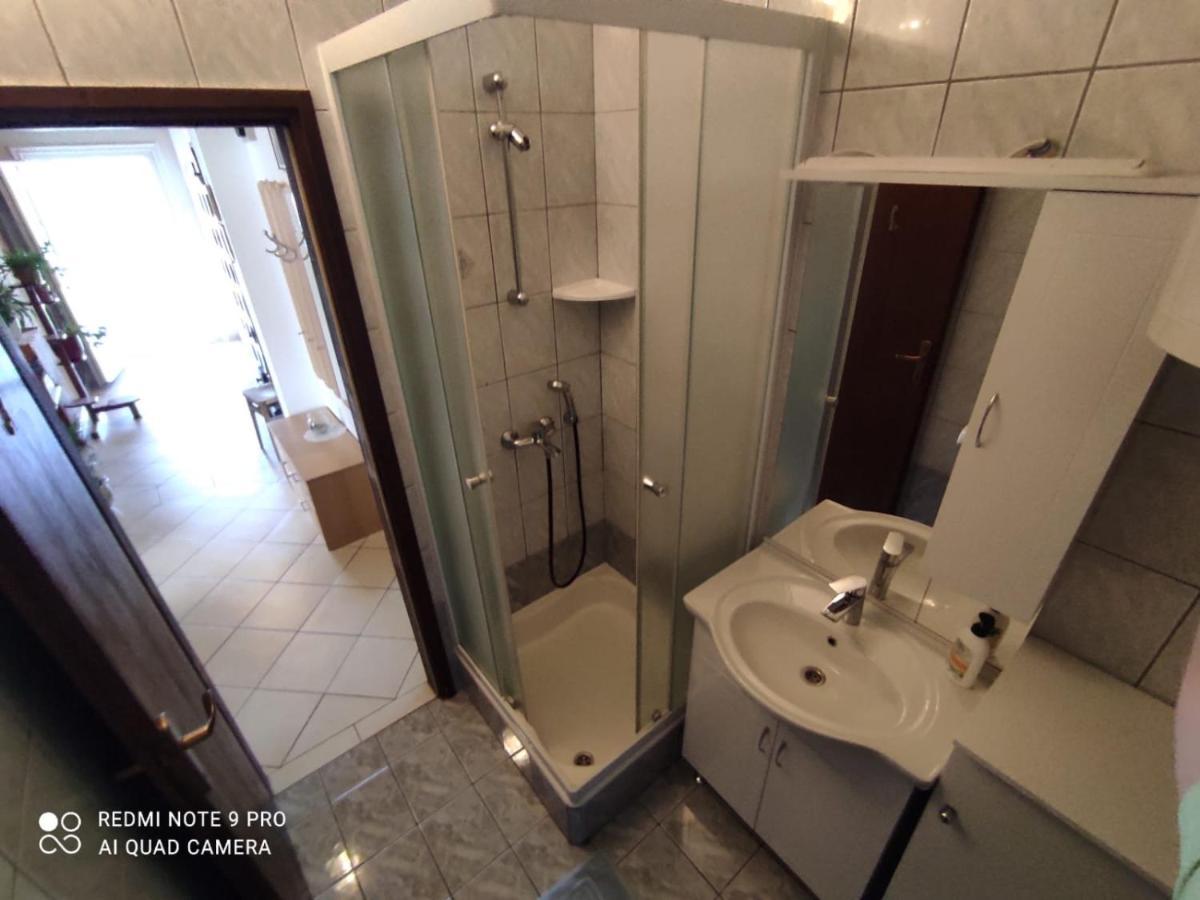 Apartments Marica Krk Town Esterno foto